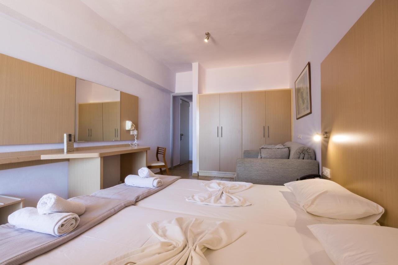 Atlantis Hotel Karpathos Town  Exterior photo