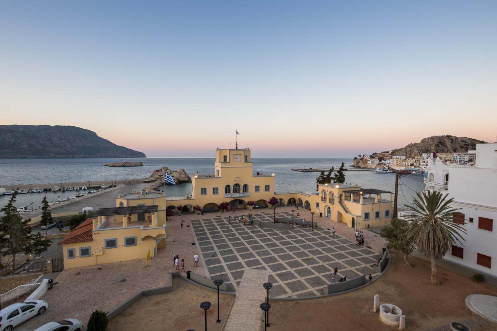 Atlantis Hotel Karpathos Town  Exterior photo
