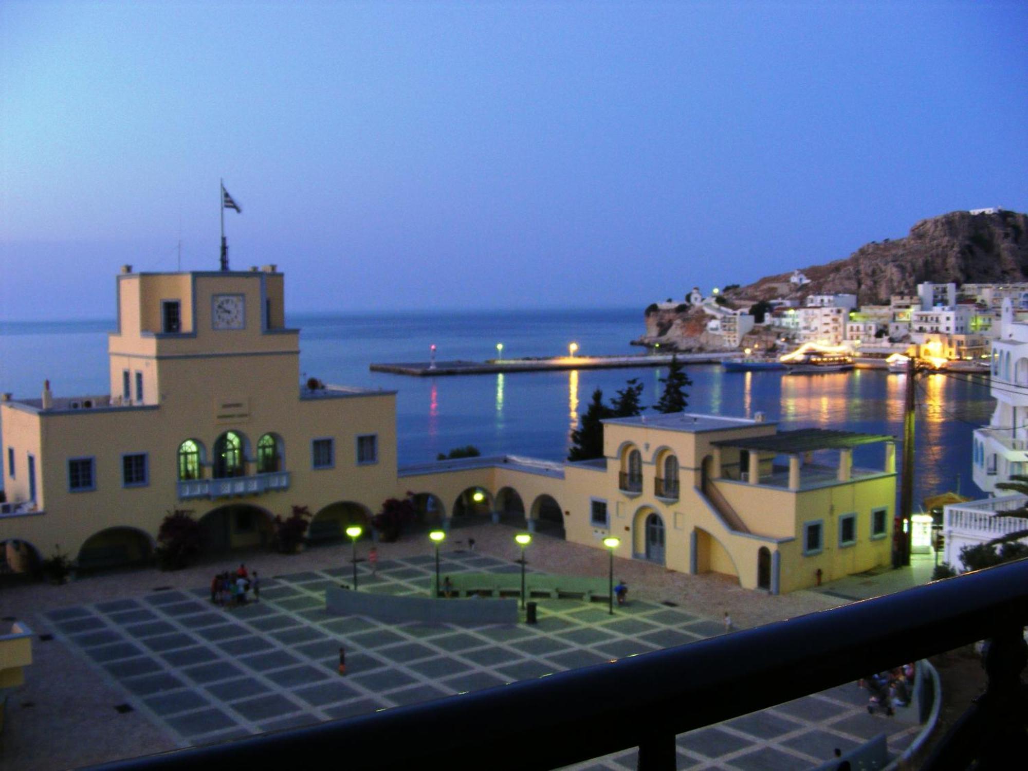 Atlantis Hotel Karpathos Town  Exterior photo