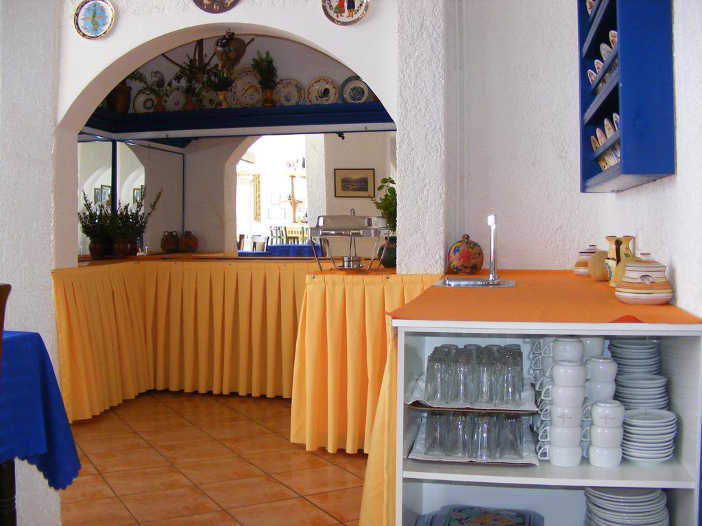 Atlantis Hotel Karpathos Town  Exterior photo